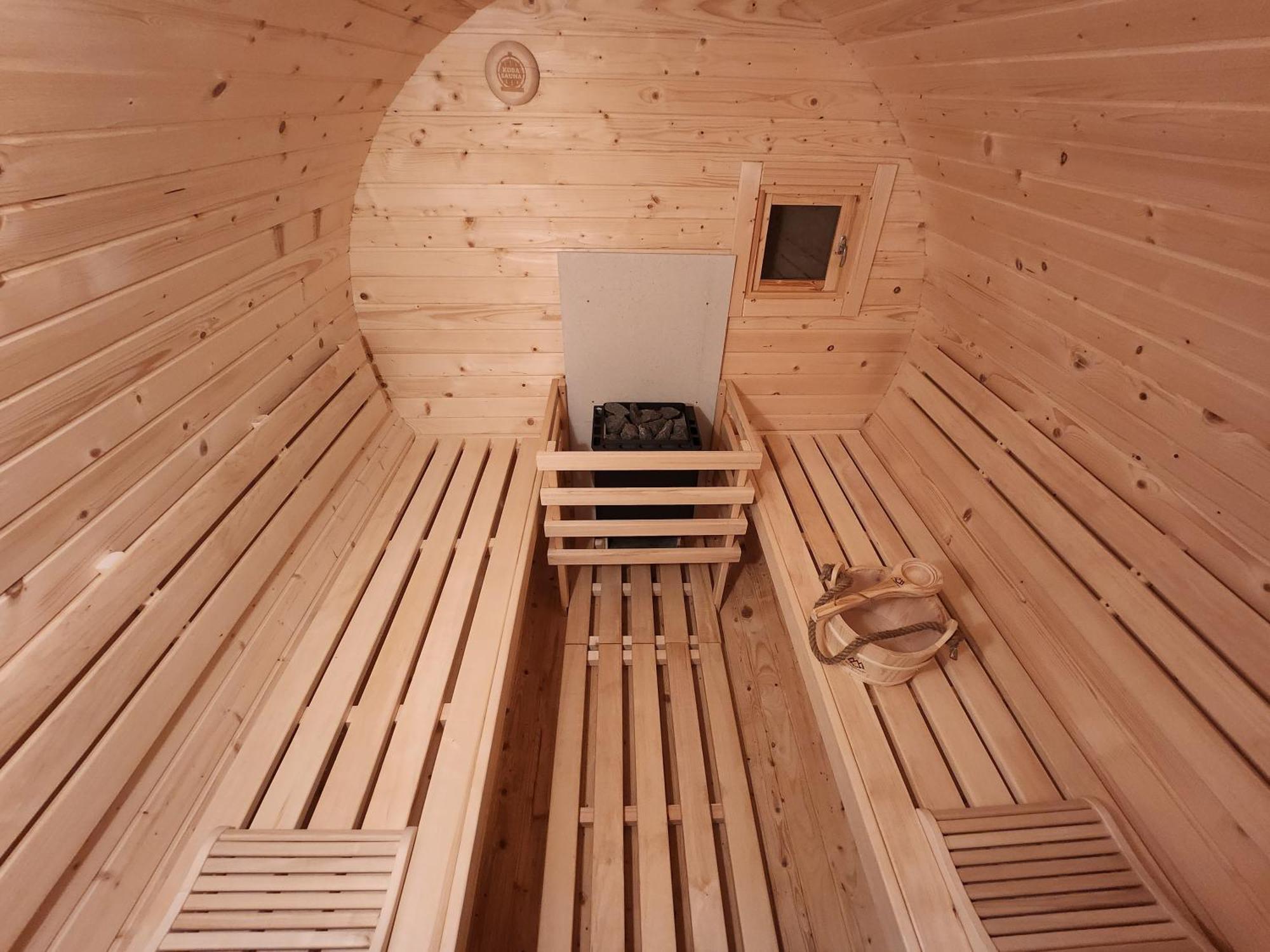Haus Strandkoerv Mit Fass-Sauna Loddin Exterior foto